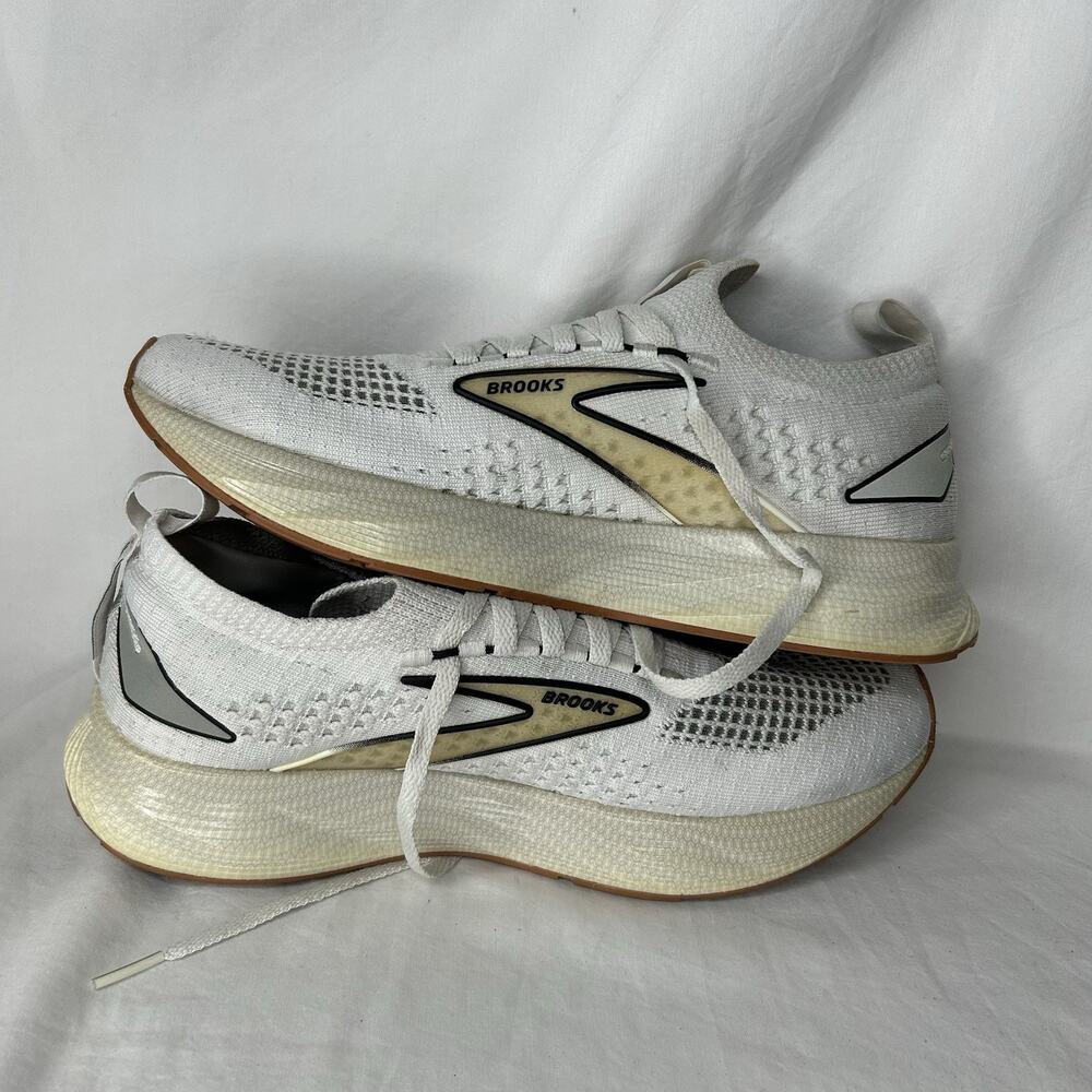 Brooks Levitate StealthFit 6 1203851B170 Women's Sneaker 9 B White Running Shoes - Picture 8 of 8